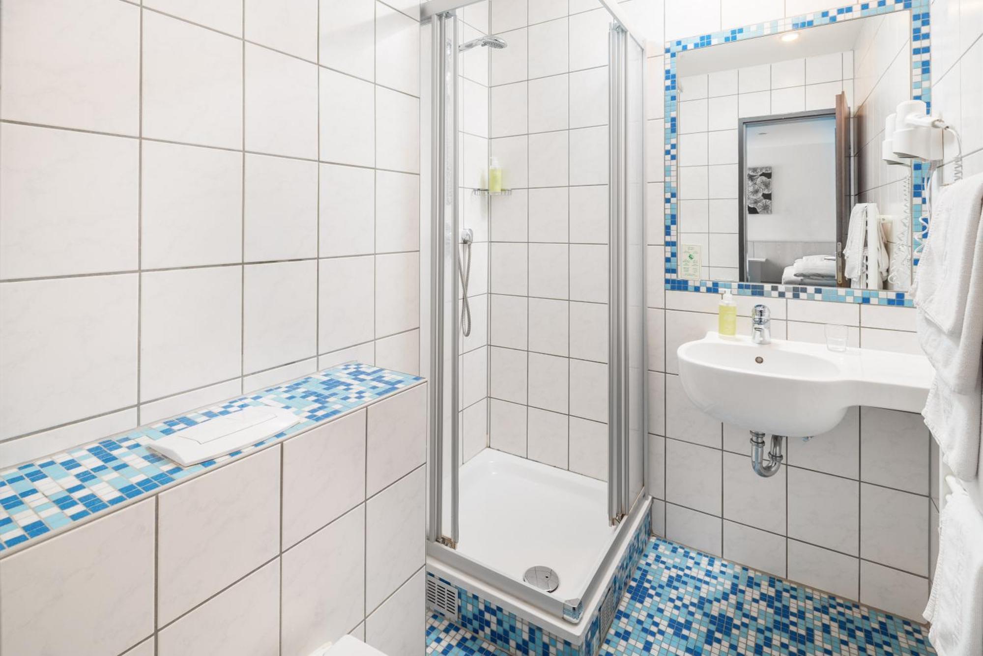 Hotel Rennschuh Гёттинген Экстерьер фото